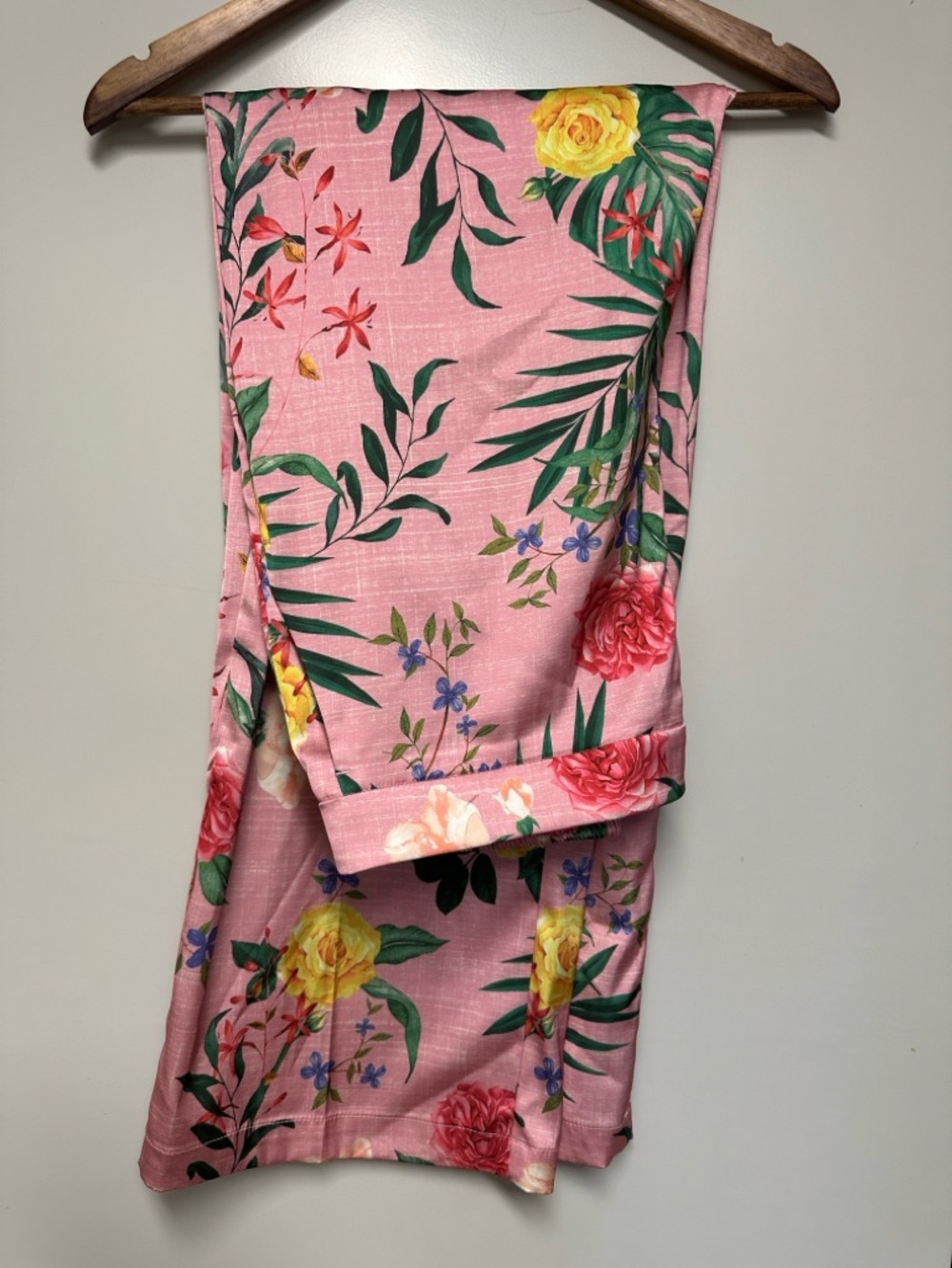 Pink floral dress pant (NEW) - LARGE